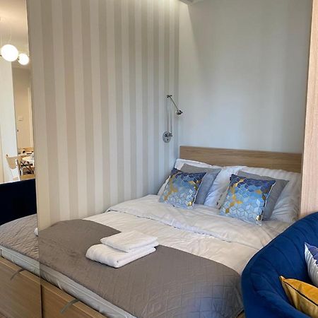 Przyjazny Apartament Apartment Lodź Bagian luar foto
