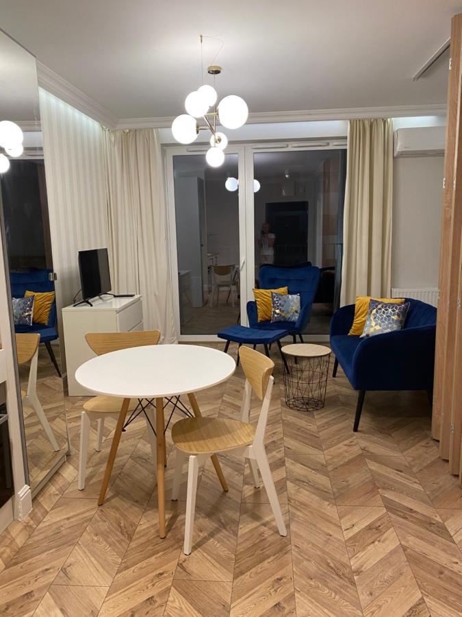 Przyjazny Apartament Apartment Lodź Bagian luar foto