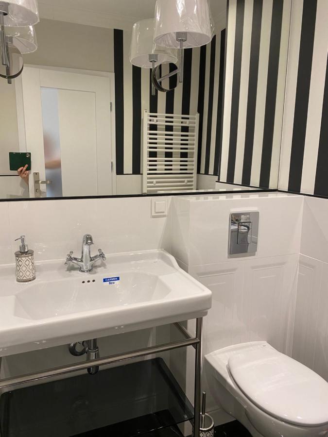 Przyjazny Apartament Apartment Lodź Bagian luar foto